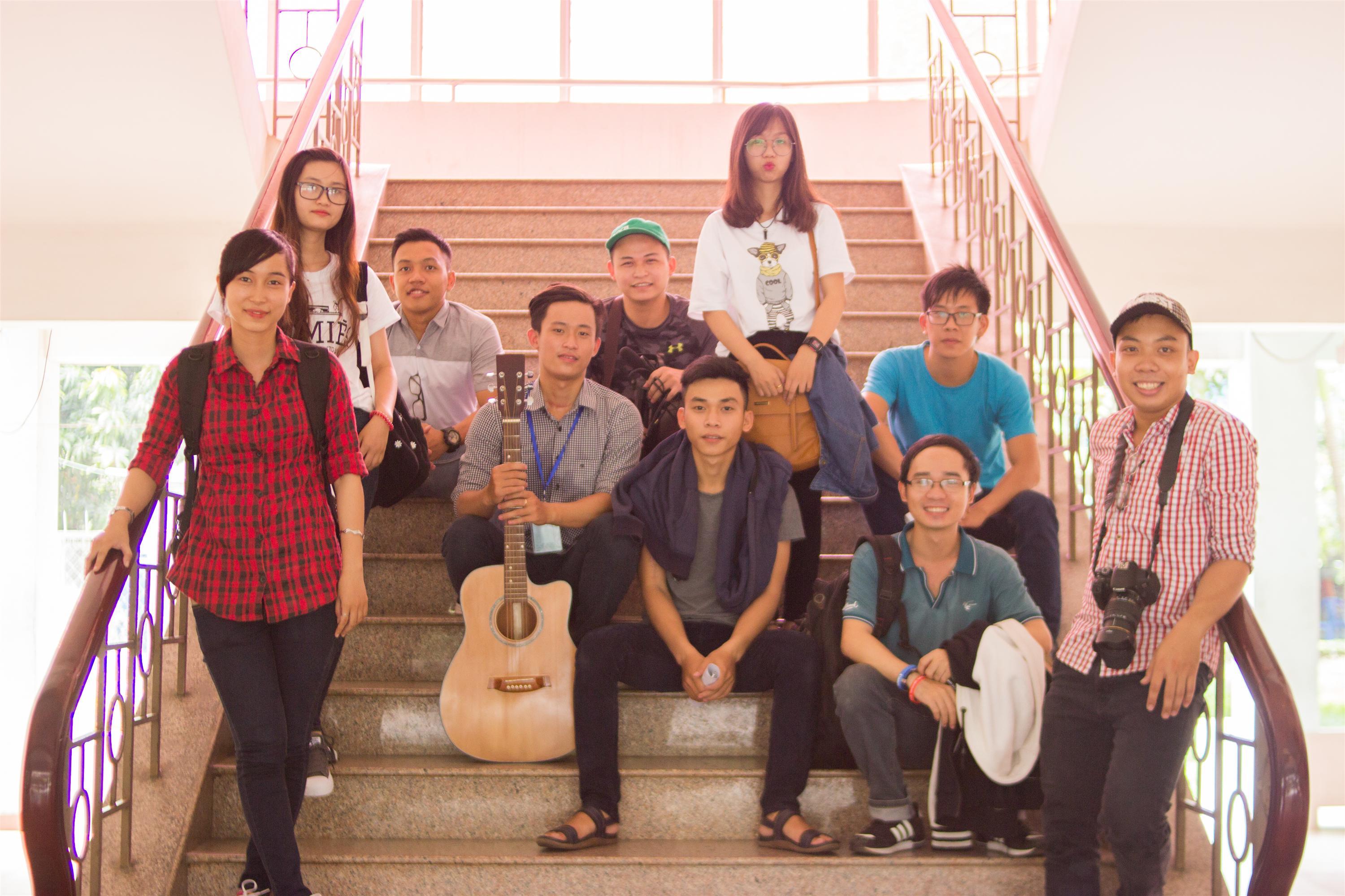 Hành trình vất vả sau bản cover gây bão mạng Em gái mưa Hương Xàm tả siêu thực-4