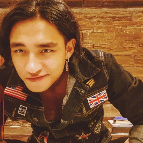 Có ai ngờ cơn sốt tóc bờm Hữu Vi lại đánh gục từ Kiều Minh Tuấn tới dàn mỹ nam Việt-2