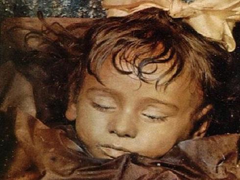 Trộm tay xác ướp, du khách dính lời nguyền suốt 30 năm-2