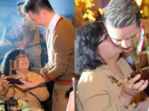 Mẹ ruột Đàm Vĩnh Hưng: 'Những gì không vui hãy bỏ qua cho má, con nhé'