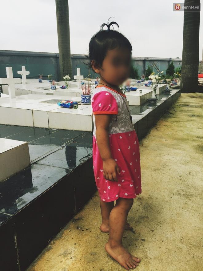 Theo chân cậu sinh viên 19 tuổi về nơi chôn cất hơn 100.000 thai nhi và dòng nhật ký đẫm nước mắt ở nghĩa trang-10