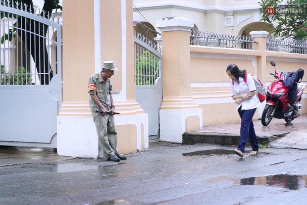 Chuyện chưa kể về bác bảo vệ mà học sinh chuyên Lê Hồng Phong cúi đầu chào mỗi ngày-3