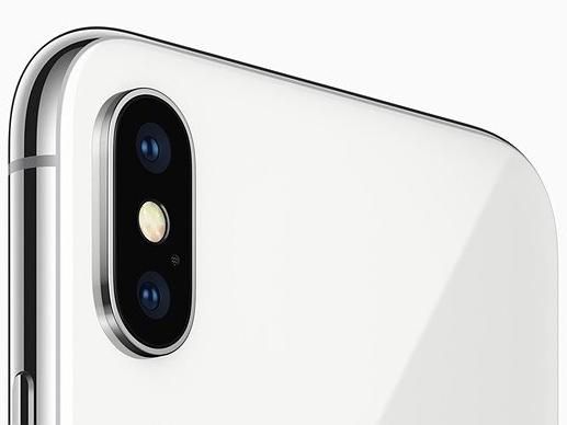 Camera của iPhone X khiến đối thủ phải hít khói