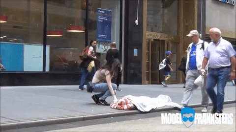 Clip: Kẻ vô gia cư, tên trộm, người đi đường và thông điệp ai cũng hiểu nhưng ít người chịu làm-1