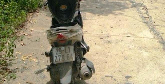 Tìm chủ xe Air Blade chứa hơn một 1,6 tỷ đồng bỏ bên đường-1