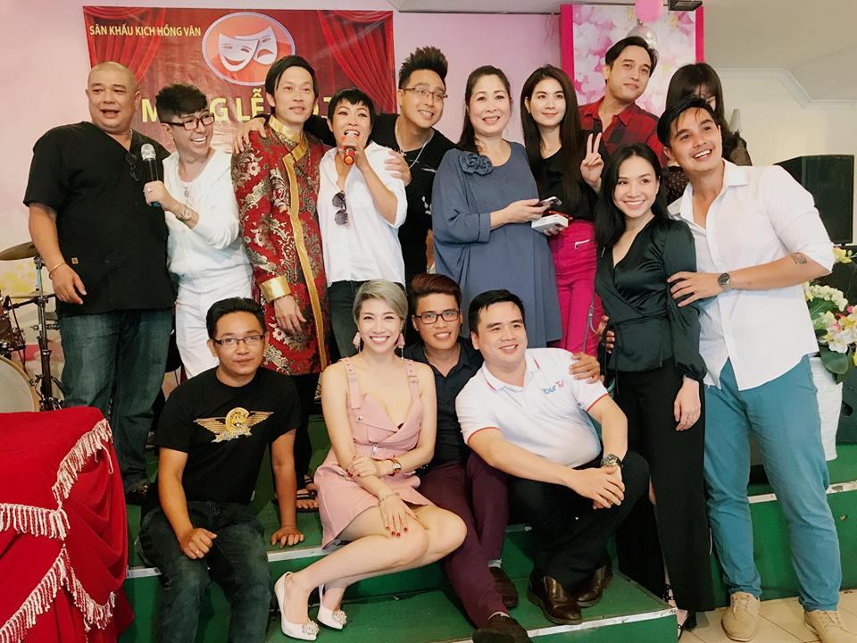 Clip: Không thể nín cười nhìn Hoài Linh quẩy tưng bừng cùng Long Nhật-1