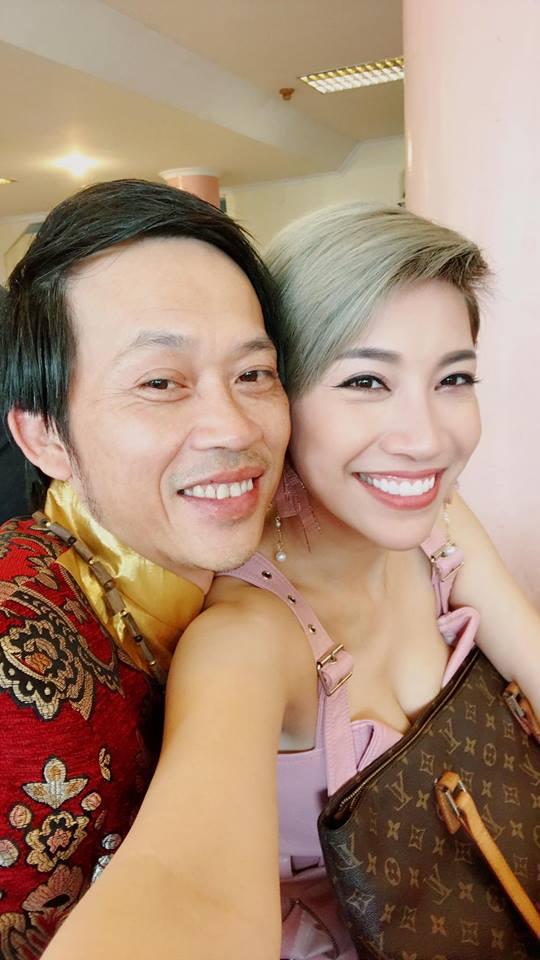 Clip: Không thể nín cười nhìn Hoài Linh quẩy tưng bừng cùng Long Nhật-5