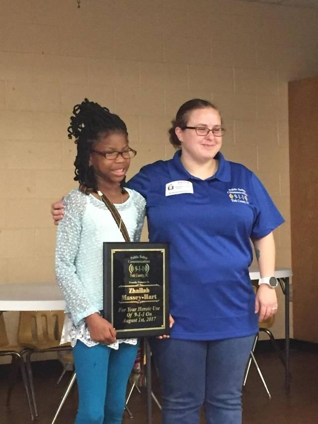 Thức dậy trong xe cấp cứu sau khi bất tỉnh trong phòng tắm, mẹ biết thiên thần đã cứu mình-2