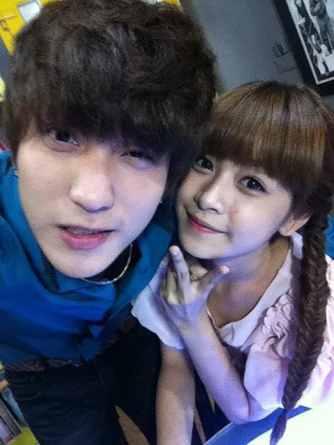 Hot girl - hot boy Việt 4/10: Chi Pu dí dỏm nhắc B Trần Em đi lấy chồng đây-2