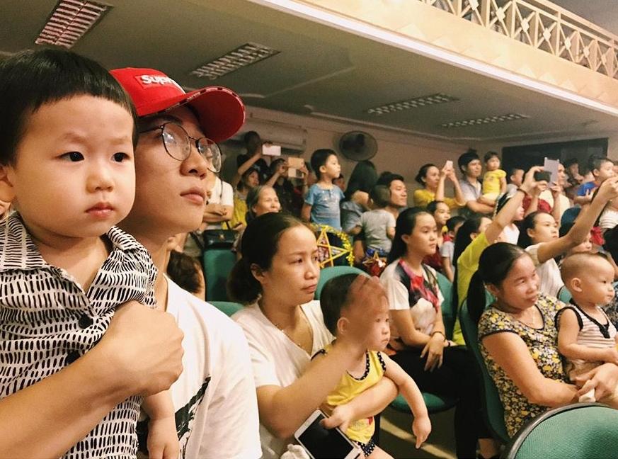 Hot girl - hot boy Việt 4/10: Chi Pu dí dỏm nhắc B Trần Em đi lấy chồng đây-7