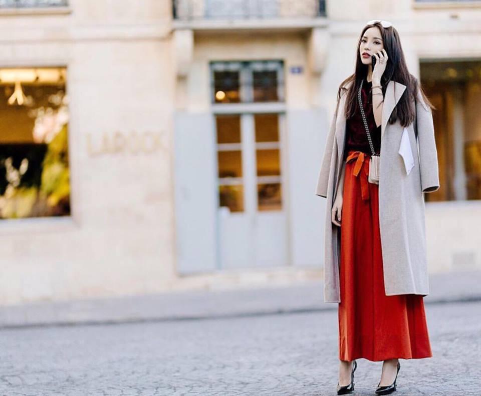 Hồ Ngọc Hà khoe chân dài miên man - Ngọc Trinh diện street style cưa sừng đón trung thu-5