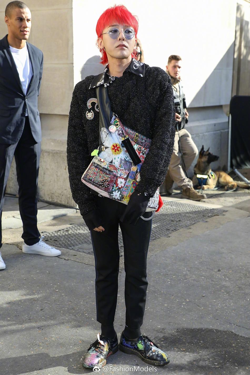 Park Shin Hye lộ mặt bóng dầu mập mạp - G-Dragon tóc đỏ chiếm sóng kinh đô thời trang Paris-6