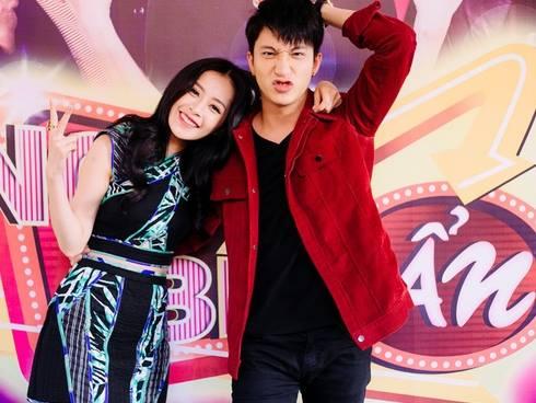 Đến cả MC Đường lên đỉnh Olympia Diệp Chi cũng không bỏ qua hit Em gái mưa-3