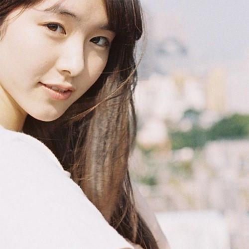 Nữ công nhân 9X được chiêu mộ làm diễn viên vì quá xinh đẹp-3