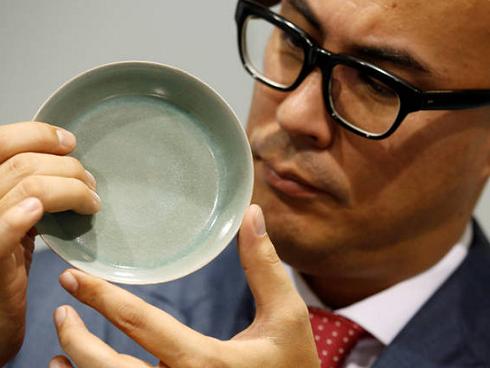 Chiếc bát sứ 900 năm tuổi thời Tống được bán với giá 856 tỷ đồng, lập kỷ lục đấu giá tại Sotheby Hồng Kông