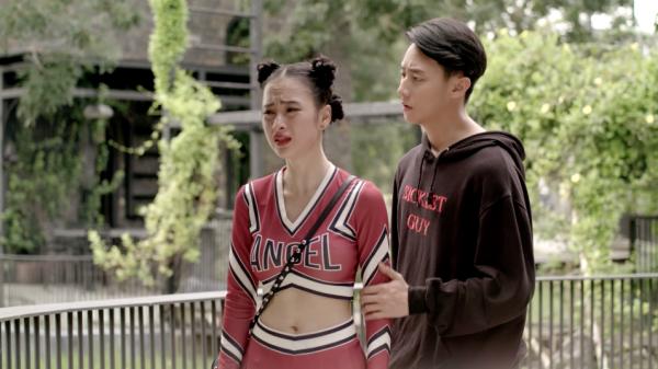 Glee: Angela Phương Trinh bị phát hiện mang thai, lại còn làm bạn trai chán ngán-4