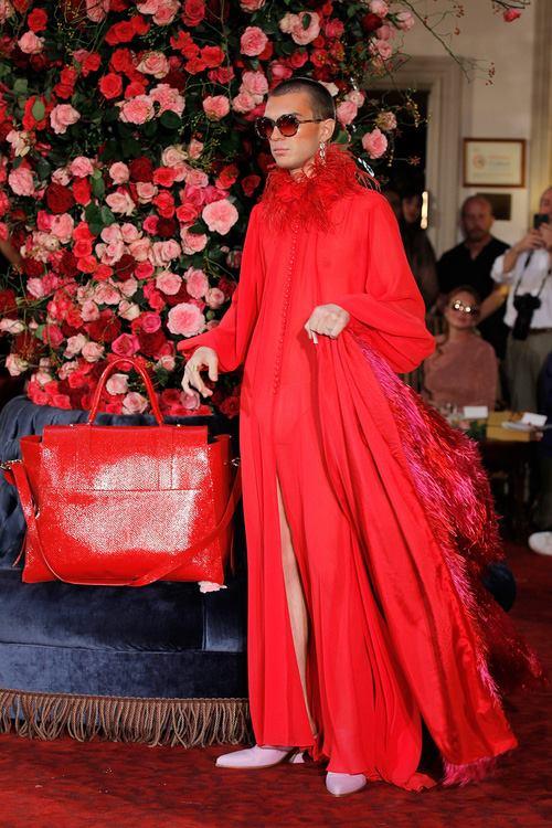 Phải chăng đã đến thời đàn ông diện được váy đầm, mang giày cao gót của đàn bà?-4