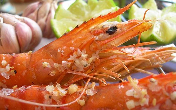 Thực hư vỏ tôm chứa nhiều canxi khiến nhiều người ăn bằng sạch-1
