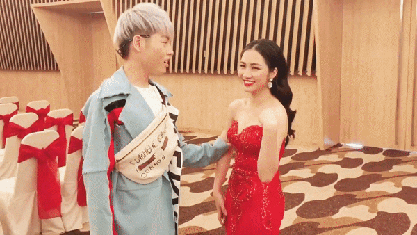 Chết cười xem Hòa Minzy dạy Đức Phúc chiêu cười duyên sau đại phẫu thuật thẩm mỹ-1