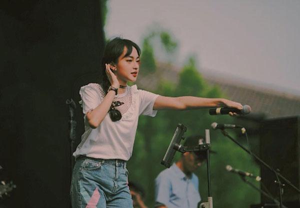 Phát hiện bản sao của Châu Bùi tại Indonesia-1