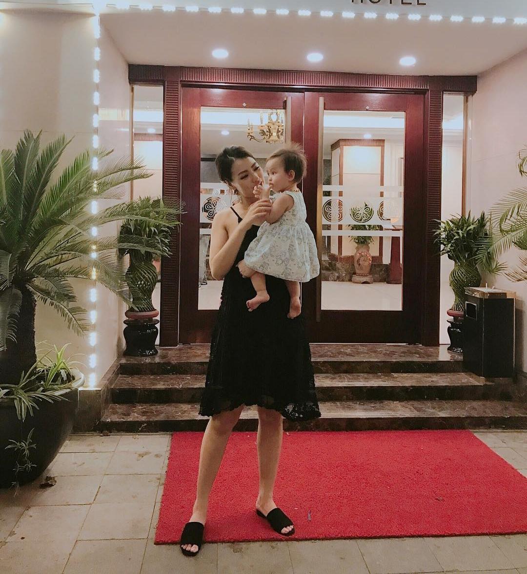 Tin sao Việt 5/10: Linh Chi e ấp bên người tình, khẳng định chủ quyền cuộc sống của tôi-5