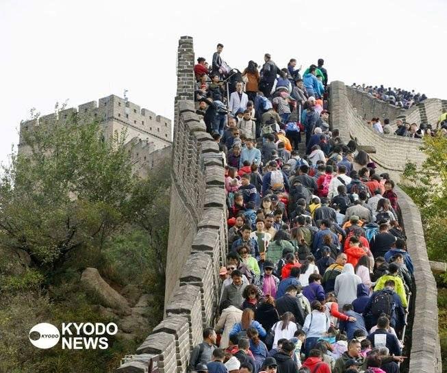 Rừng người ở các điểm du lịch Trung Quốc trong kỳ nghỉ 8 ngày-9