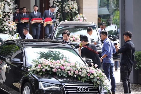 Clip: Cận cảnh dàn siêu xe hàng chục tỷ đồng rước Hoa hậu Đặng Thu Thảo về nhà chồng-5