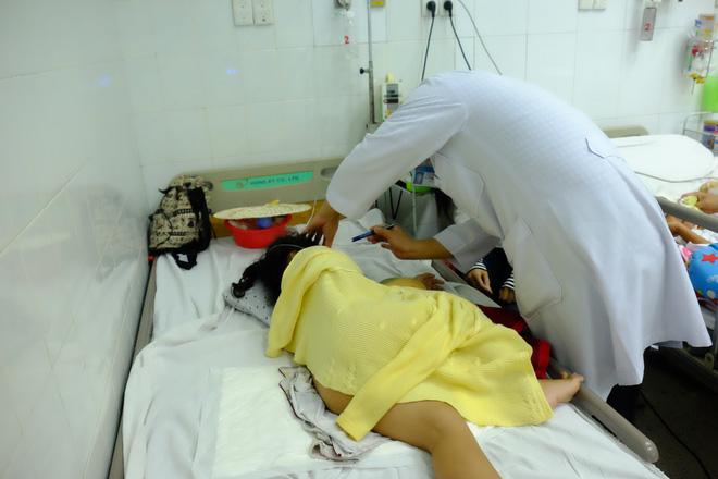 Tai nạn ở Tây Ninh: Vợ gãy chân, con gái bị xuất huyết não cha tất tưởi từ quê vào Sài Gòn chăm con-9