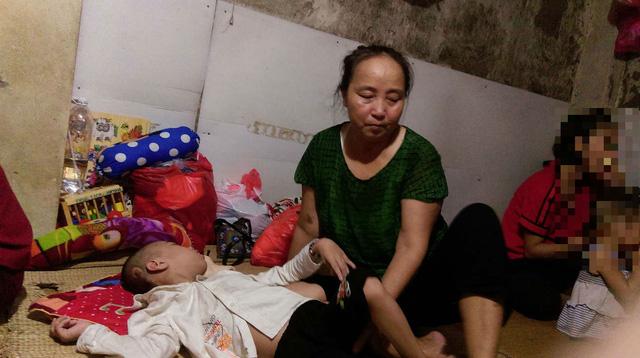 Ai cũng khóc trước câu chuyện người phụ nữ 61 tuổi nuôi con người khác 11 năm-1