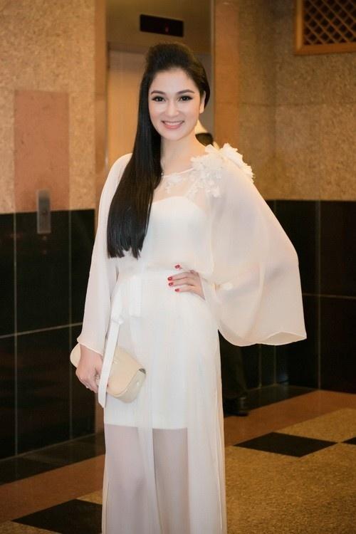 Cuộc sống của nàng hoa hậu mũm mĩm nhất Việt Nam giờ ra sao?-6