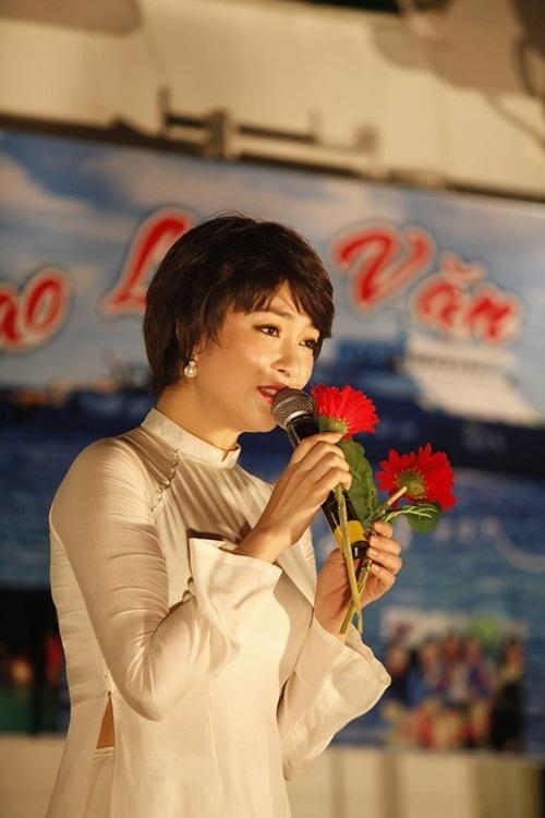 Cuộc sống của nàng hoa hậu mũm mĩm nhất Việt Nam giờ ra sao?-13