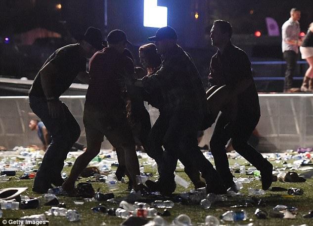 Không chỉ lấy thân làm lá chắn trong vụ xả súng Las Vegas, chàng trai này còn có hành động khiến nhiều người khâm phục-5