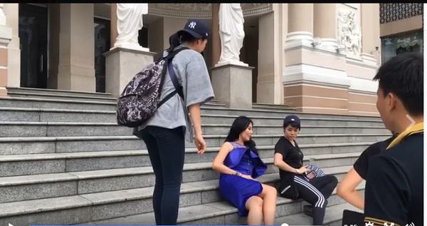 Chỉ đóng vai phụ, người đàn ông này pose dáng khiến cả Huyền My lẫn dàn thí sinh Miss Grand International phải ngả nón-9