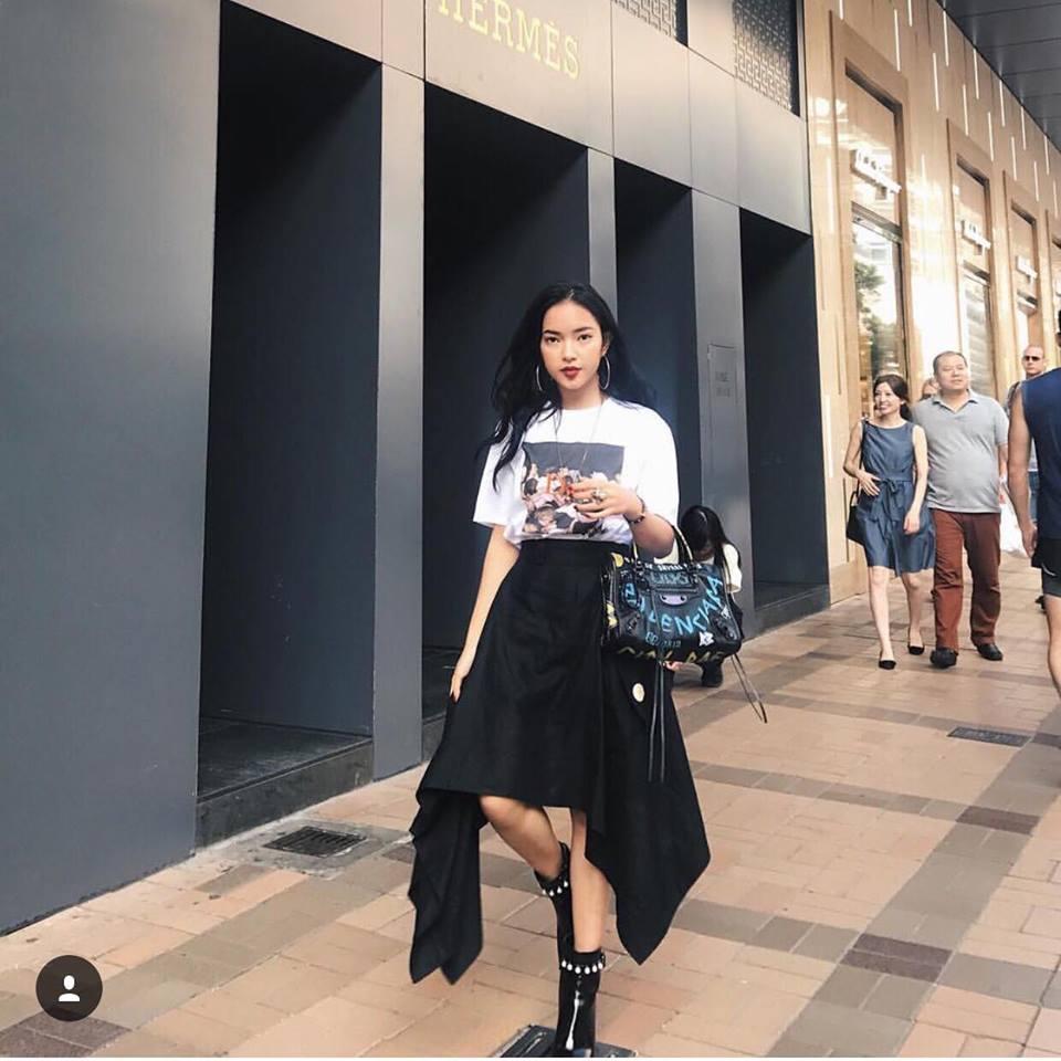 Học cách mix đồ street style cùng chân váy chất phát ngất như Châu Bùi, An Japan-2