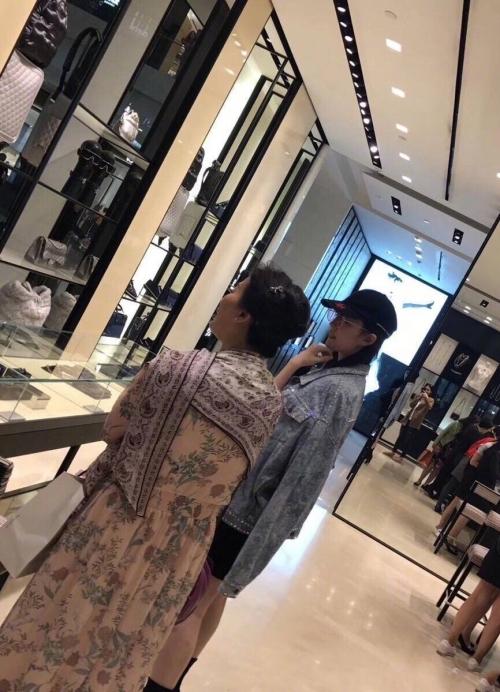 Đến thần tiên tỷ tỷ Lưu Diệc Phi nức tiếng cũng lép vế vì nhan sắc của mẹ ruột-3