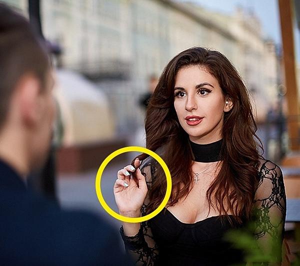 10 dấu hiệu chắc chắn cô ấy đã dành trọn trái tim cho bạn-10