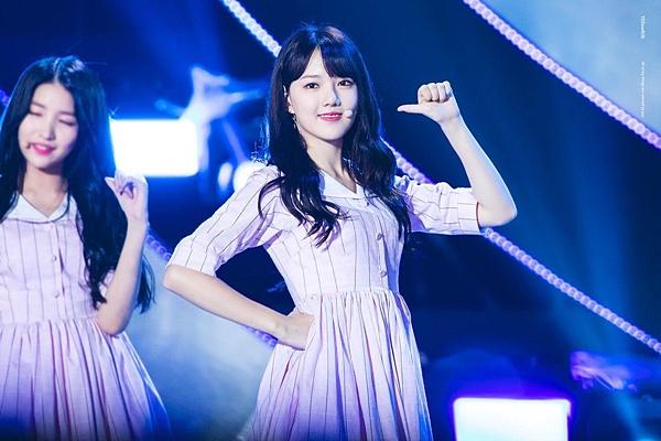 Đau ruột thừa dữ dội, Yerin (G-Friend) vẫn cố hết sức biểu diễn-2