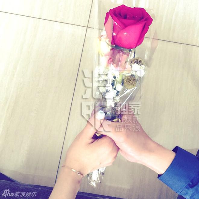 Ai thích giấu thì tùy, những cặp tình nhân Hoa ngữ này vẫn tự nguyện công khai yêu đương-4