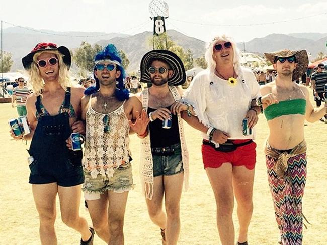 Bọn này đang có âm mưu thâu tóm Trái Đất chăng?-6