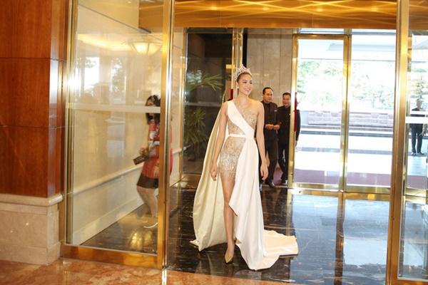 Những lần xuất hiện kiểu giờ dây thun khiến sao Việt bị chỉ trích ầm ĩ-1