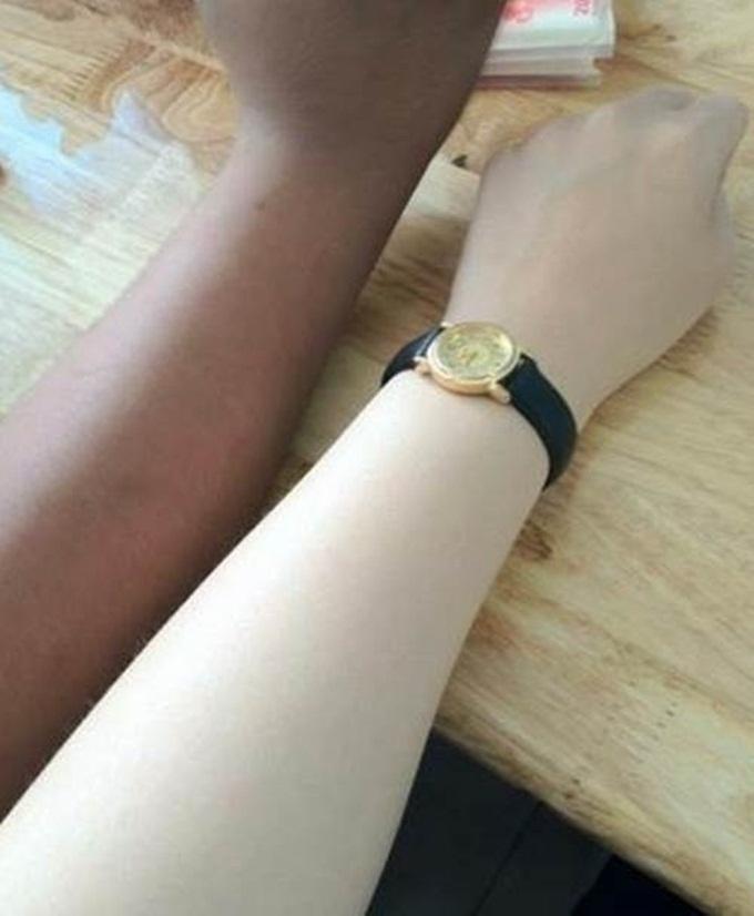 Độc chiêu lột xác da đen nhẻm hóa trắng bóc nhờ 3 quả cà chua-1