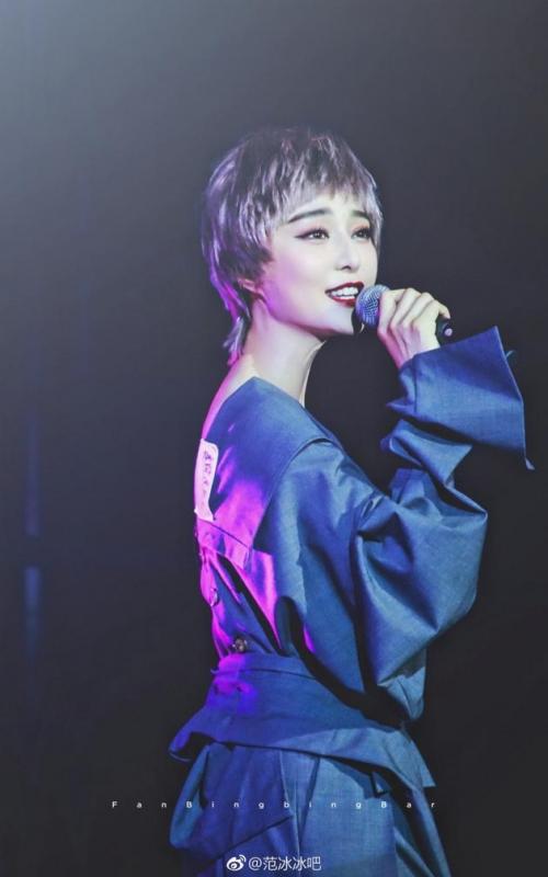 Những khoảnh khắc nam thần đẹp khó tin của minh tinh Phạm Băng Băng-6