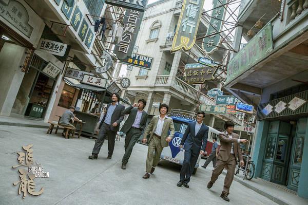 Phim Chân Tử Đan đóng vai què: Thắng lớn, sống dậy Hong Kong-3