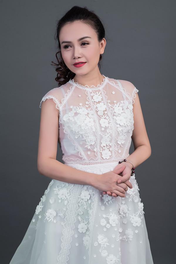 Diễn viên 4 đời chồng lấy lại dáng sau 1 tháng sinh con-1