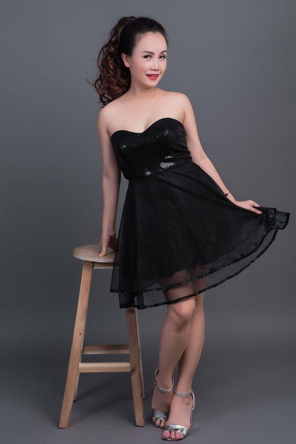 Diễn viên 4 đời chồng lấy lại dáng sau 1 tháng sinh con-6