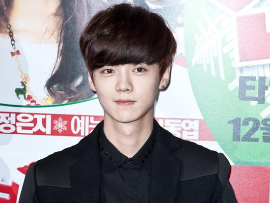 Rộ tin đồn Luhan được 'bao nuôi', sẽ sớm chia tay Quan Hiểu Đồng