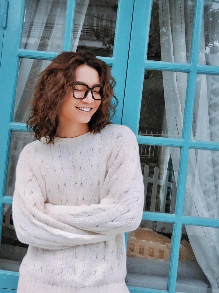 Hot girl - hot boy Việt 11/10: Kiên Hoàng khoe dáng ngồi quý tộc cực yêu của con gái-3