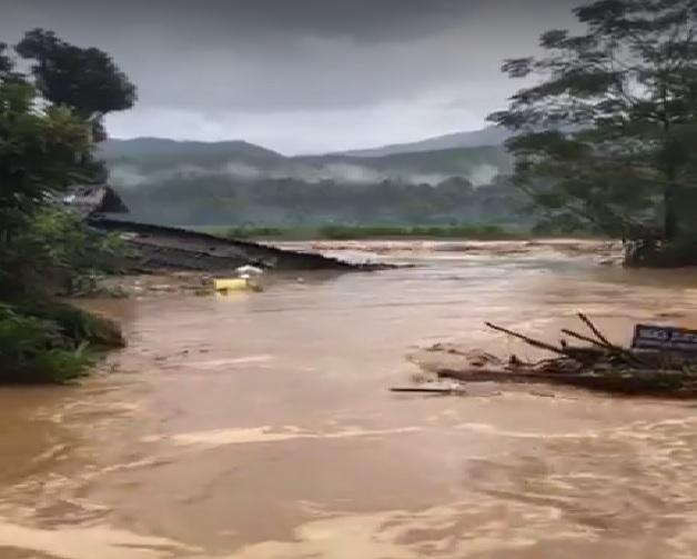 Mưa lớn, lũ quét cuốn trôi hàng trăm ngôi nhà ở Nghĩa Lộ-1