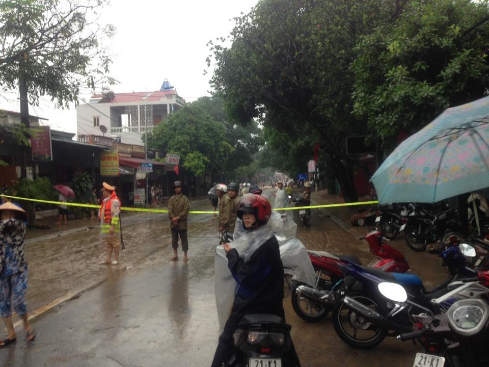 Mưa lớn, lũ quét cuốn trôi hàng trăm ngôi nhà ở Nghĩa Lộ-11