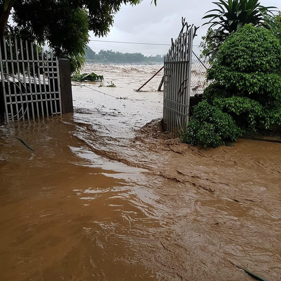 Mưa lớn, lũ quét cuốn trôi hàng trăm ngôi nhà ở Nghĩa Lộ-4